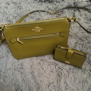 Coach purse with matching wallet green
